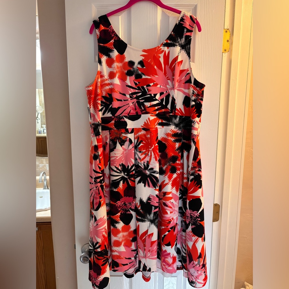 London Times Front Zip Red and Black Patterned Dress